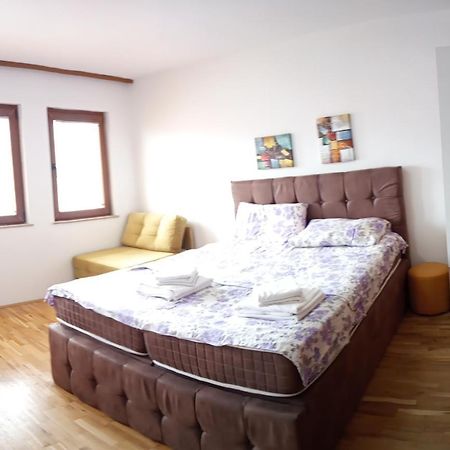 Korovesh Apartment โอครีด ภายนอก รูปภาพ